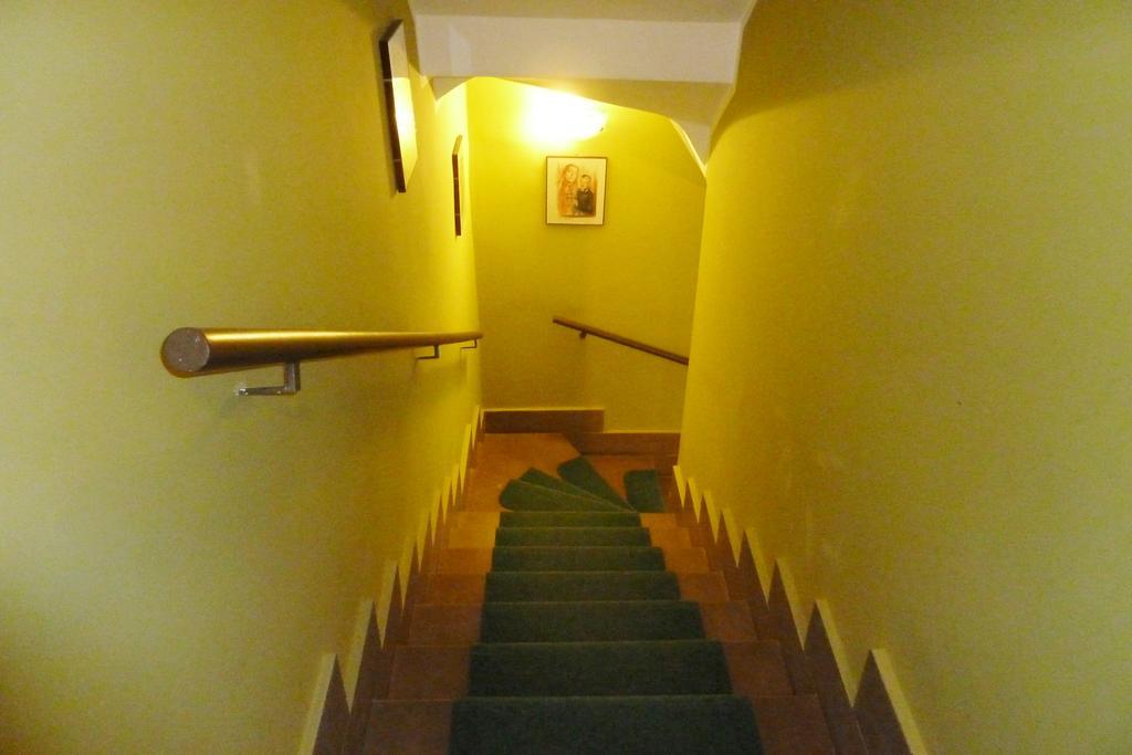 Hotel Sutrium المظهر الخارجي الصورة
